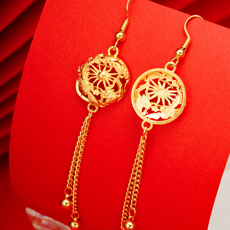 Nuevo dragón de oro de Vietnam y Fénix tallados pendientes huecos largos de borla de estilo chino festivo de las mujeres suministro directo de fábrica