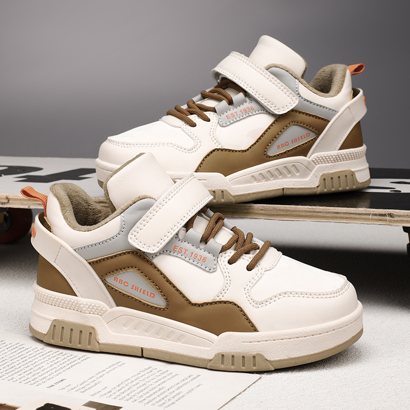 Zapatos de skate ocio para niños 2025 personalidad de niñas calles calentadores de algodón zapatos de niños grandes zapatos deportivos para niños al aire libre