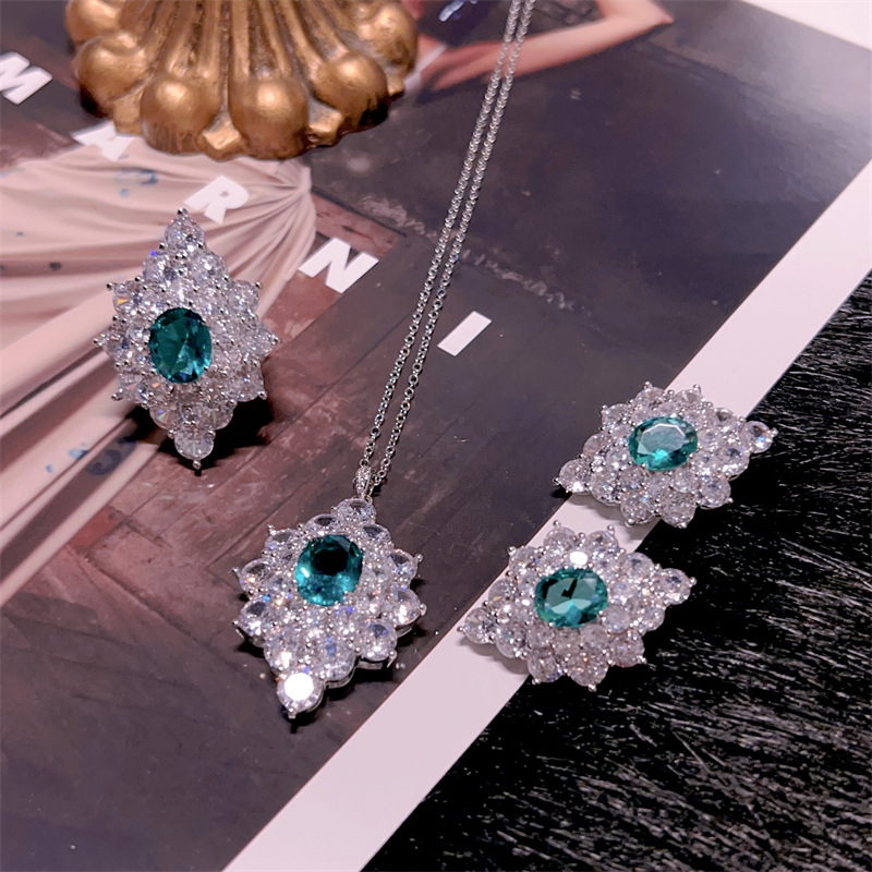 高定精致奢华祖母绿彩宝三件套戒指耳钉项链女优雅复古宴会派对款