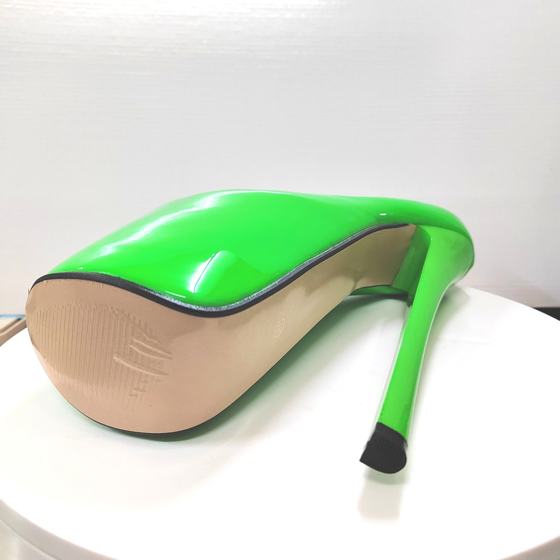 Giày cao gót nữ mũi nhọn gót siêu cao 22 cm phong cách gợi cảm — Màu xanh lá cây (miệng cá) chi tiết 1