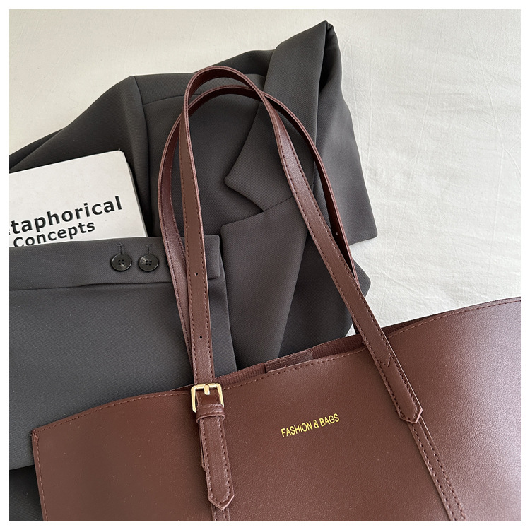 Wholesale of retro, simple and elegant tote bags from the manufacturer. New stylish, large-capacity single-shoulder bags for commuting and casual use undefined