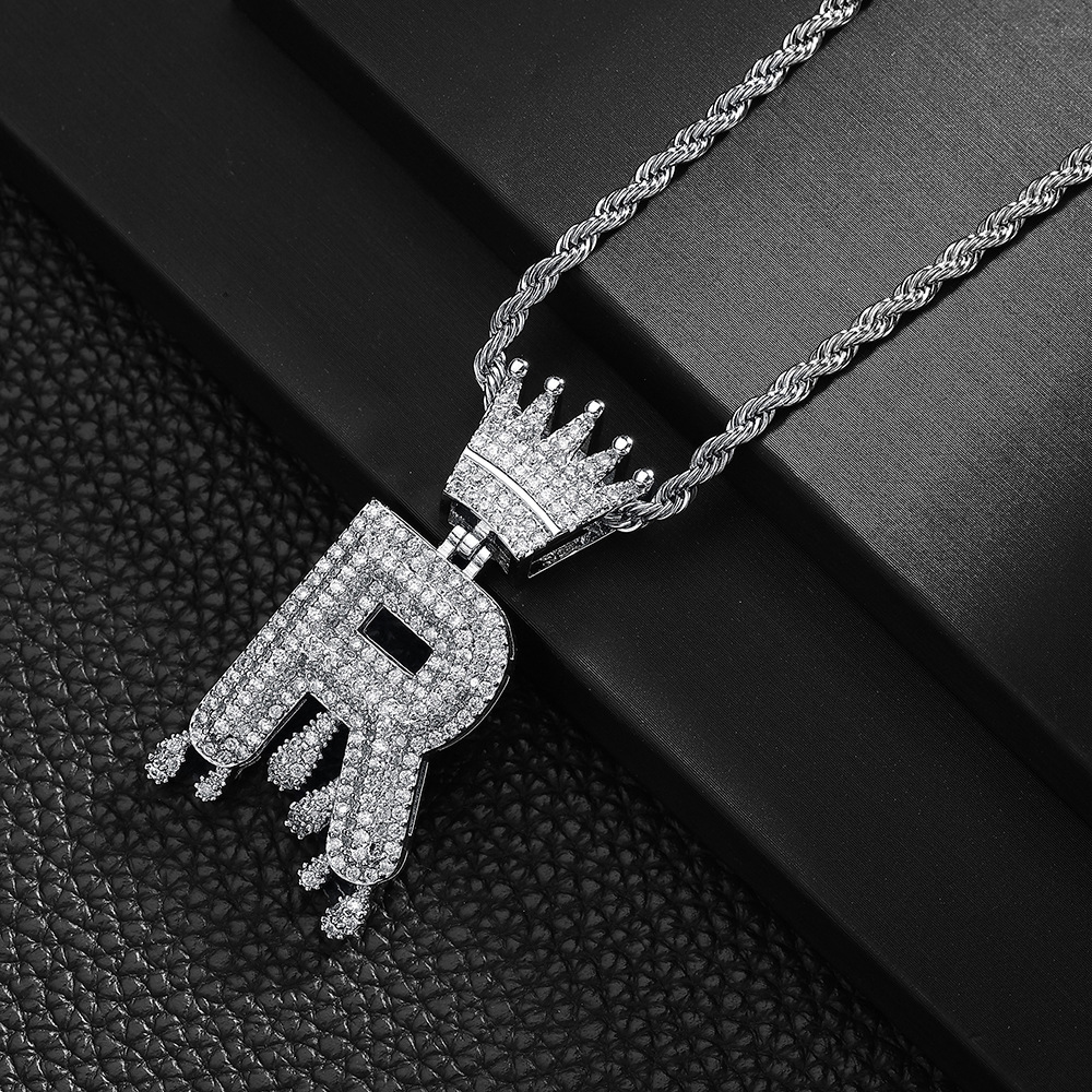 Collar de colgante de letras de bronce A-Z corona estilo DIY personalizado europeo y americano hip-hop unisex cadena clavícula