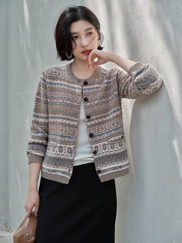 秋冬新款100纯山羊绒开衫女慵懒风复古宽松圆领针织毛衣外套|undefined