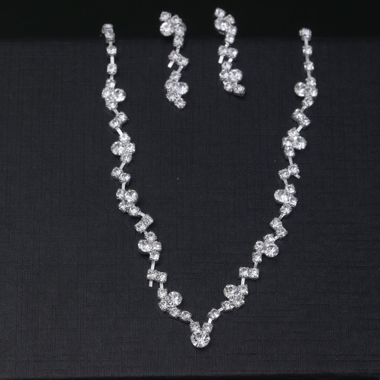 Svatební šperky v korejském stylu, super třpytivé kamínkové náhrdelníky, náušnice s diamantovým náhrdelníkem a šaty, doplňky_voghion.com