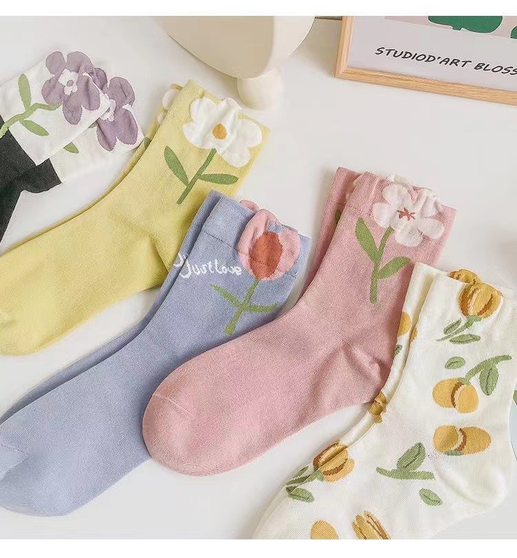 Women's Sweet Flower Polyester Cotton Crew Socks A Pair display picture 2