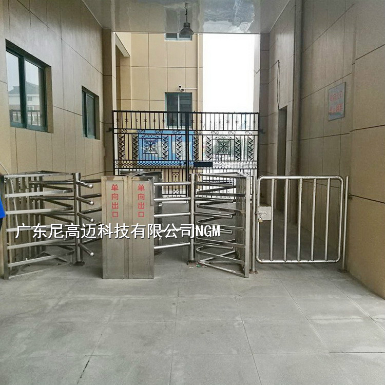 岱山长途汽车站出口单向旋转门,半高转闸导向通道闸,旅客出站转闸