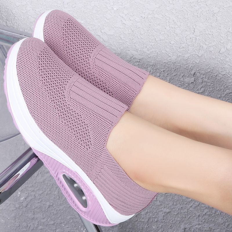 2026 New Style Thick-Soled Height-Increasing Mom Shoes, Slip-On, Breathable, Soft-Soled, Comfortable, Lightweight, Hollow-Out, Large Size Shoes for Middle-Aged and Elderly People