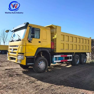 Təmir edilmiş 8 təkərli Sinotruk Howo 6X4 mühəndislik damperli yük maşınları.