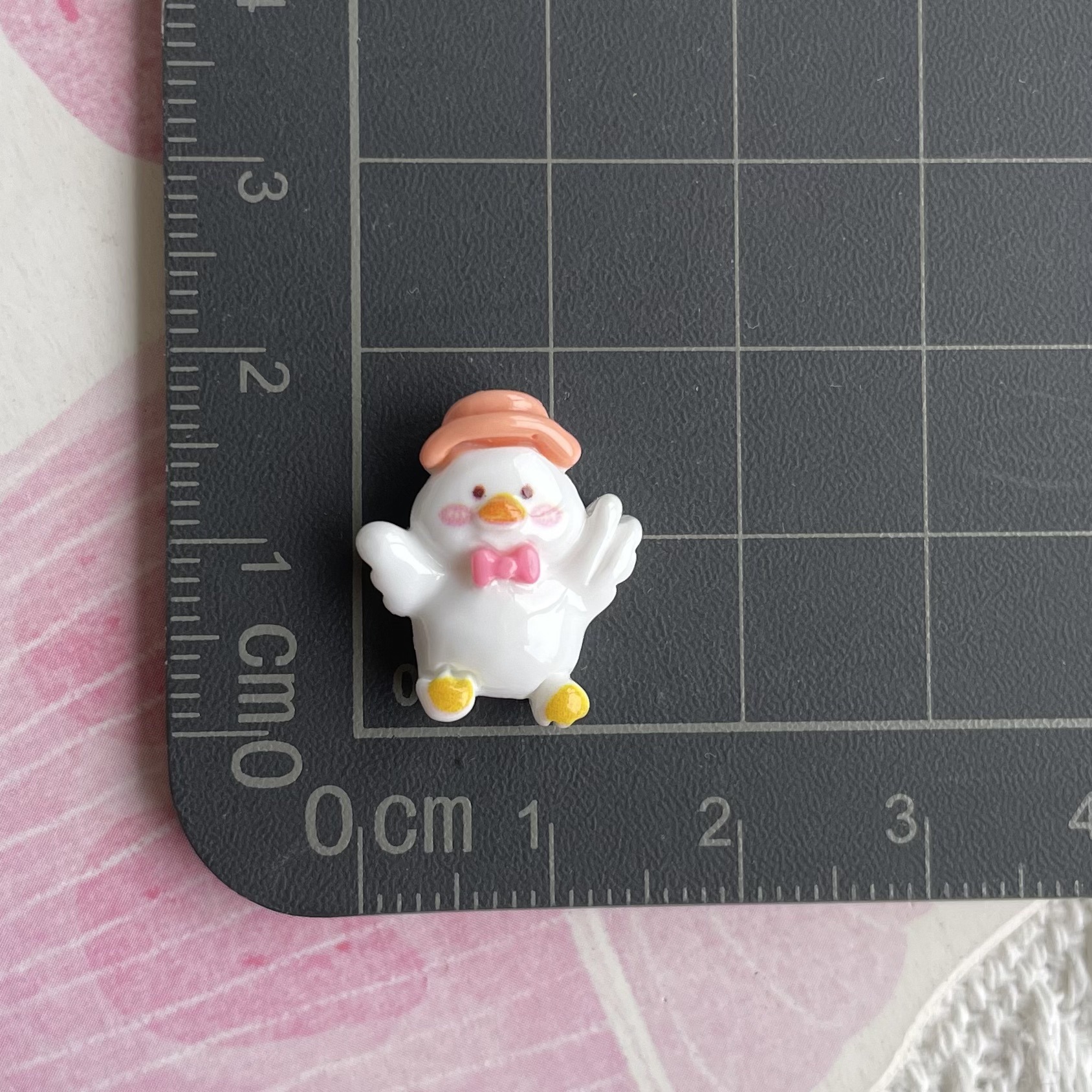 小さいサイズの動物の樹脂の部品の猫のウサギの恐竜の熊の装飾の材料のヘアピンの携帯のケースの靴の装飾のアクセサリ