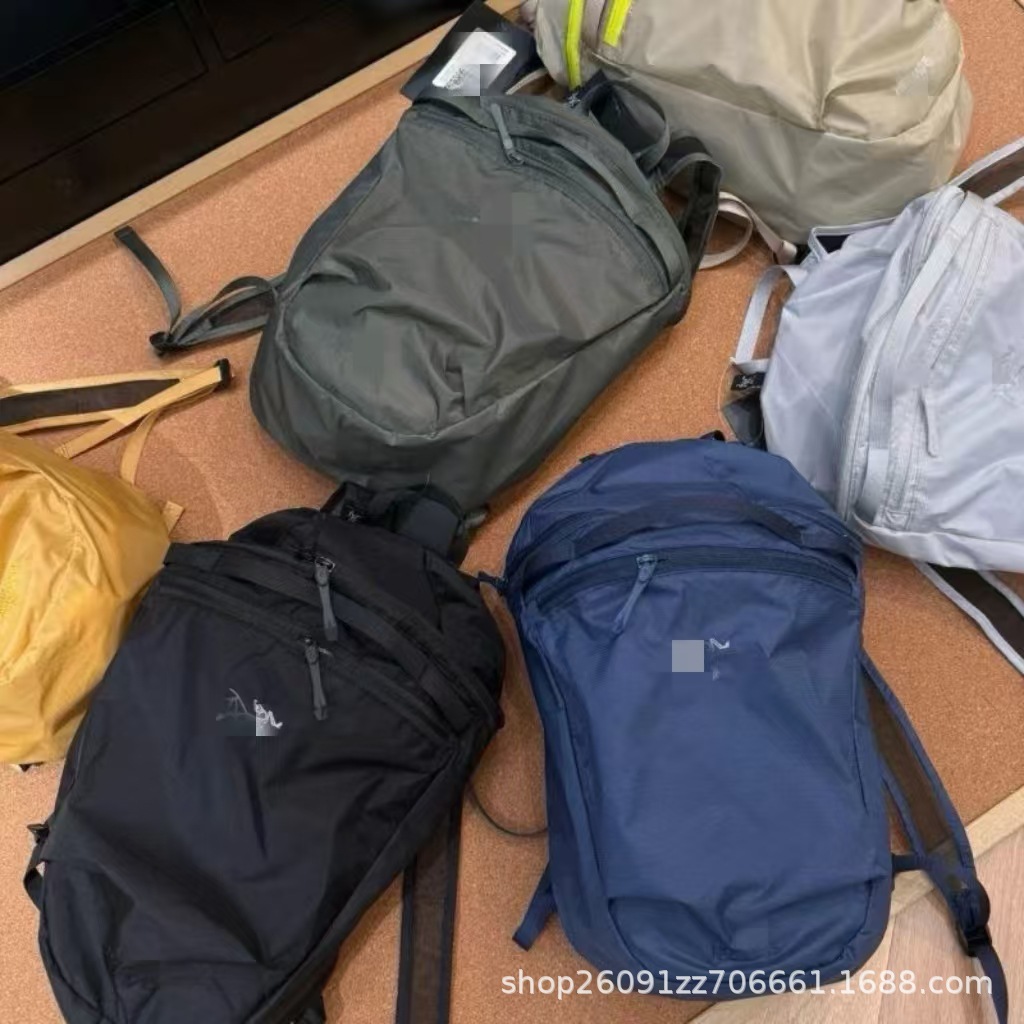 15L户外徒步登山包运动双肩包大容量防水轻便男女通用休闲背包刺