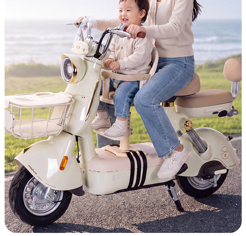 Children's electric car with music and lights, rotating seat, small electric vehicle baby seat, easy to install, two-way riding