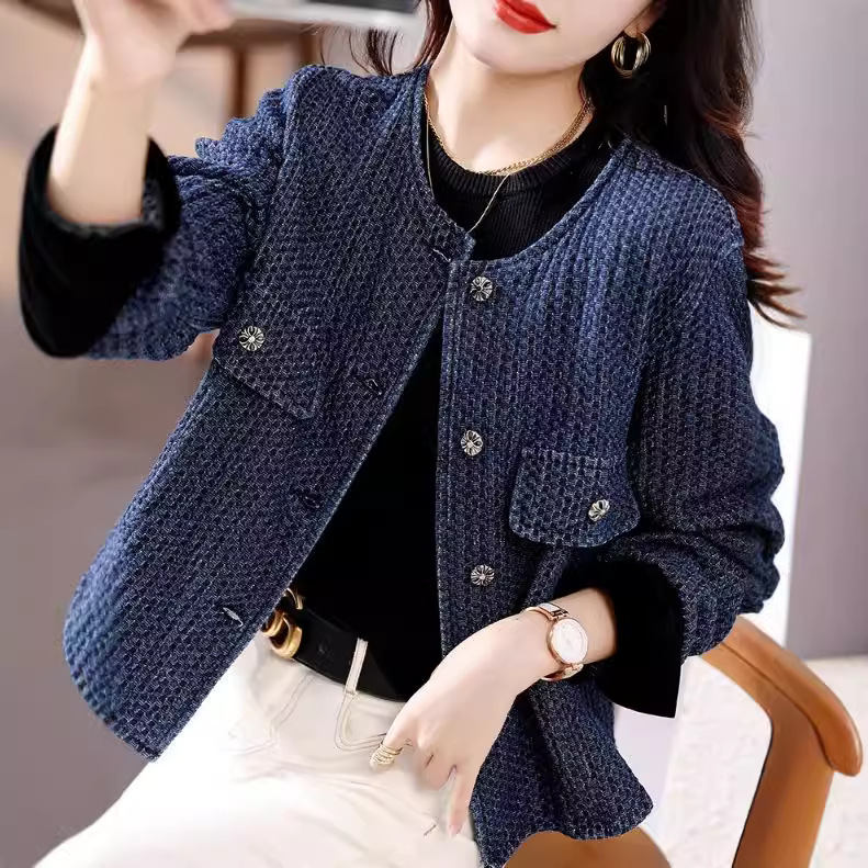 Retro small autumn comfortable short denim jacket for leisure