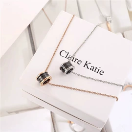 项链;戒指;耳钉