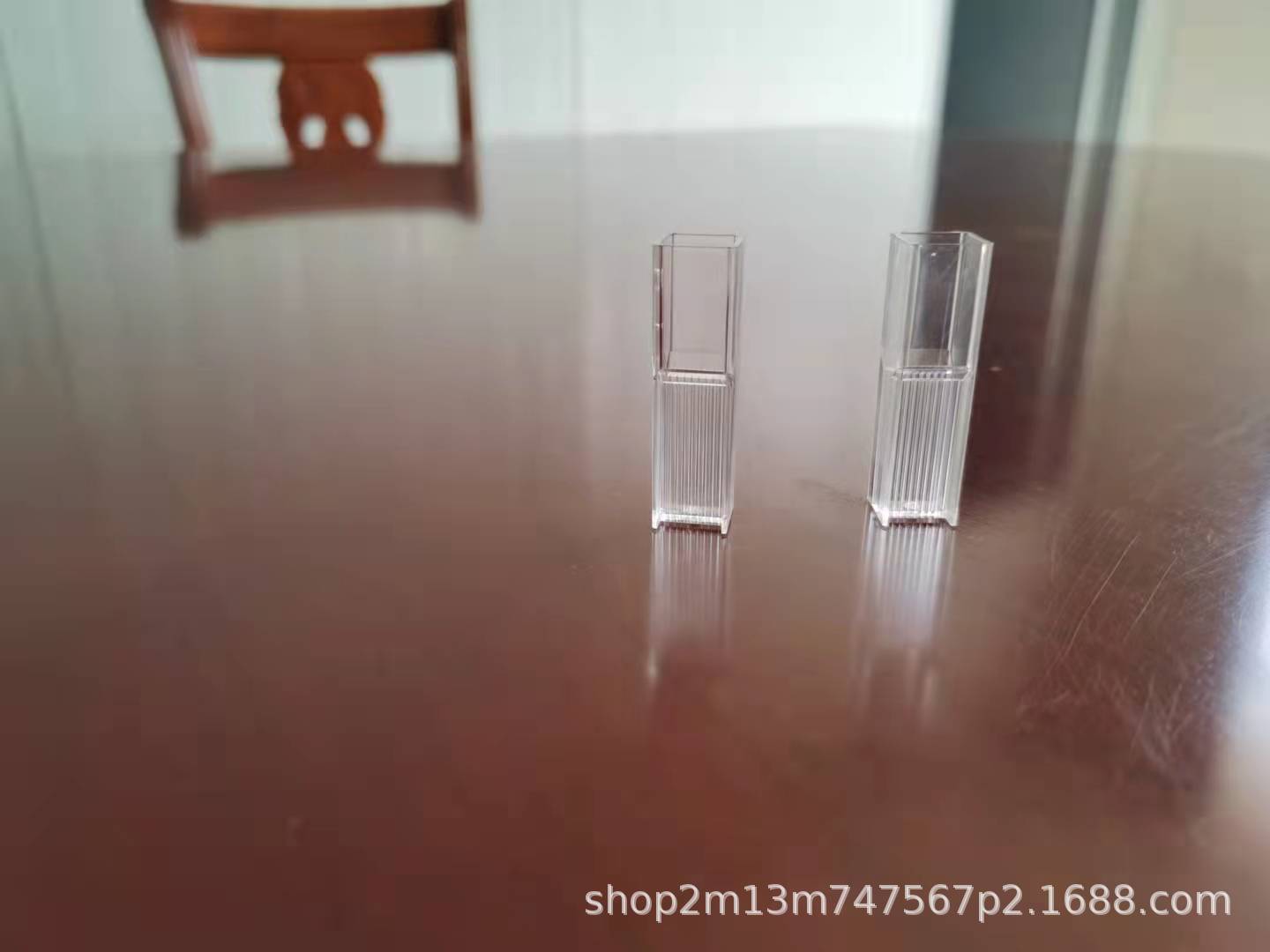 2.5ml半量比色皿/比色杯/方形反应杯 波长范围340-750mm