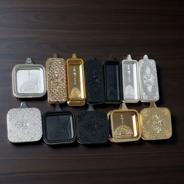 Wholesale Titanium Steel Thangka Case, Gold-Plated, Non-Fading, Hand-Painted Thangka Empty Box Pendant, 2*2 Double-Sided Waterproof Gawu Box