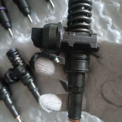 Oil pump, nozzle Rail Injector Assembly