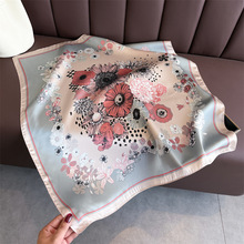 春夏甜美花簇印花丝巾方巾高级感披肩防晒系脖小方巾头巾女士围巾