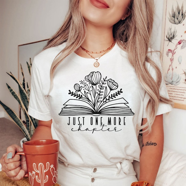 T-shirt with a round collar