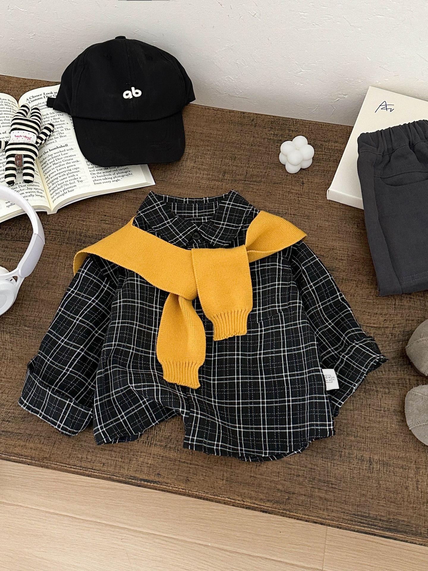 Primavera temprana para los niños sen camisa retrógrada primavera y otoño para bebés coreanos con camisa de moda abrigada