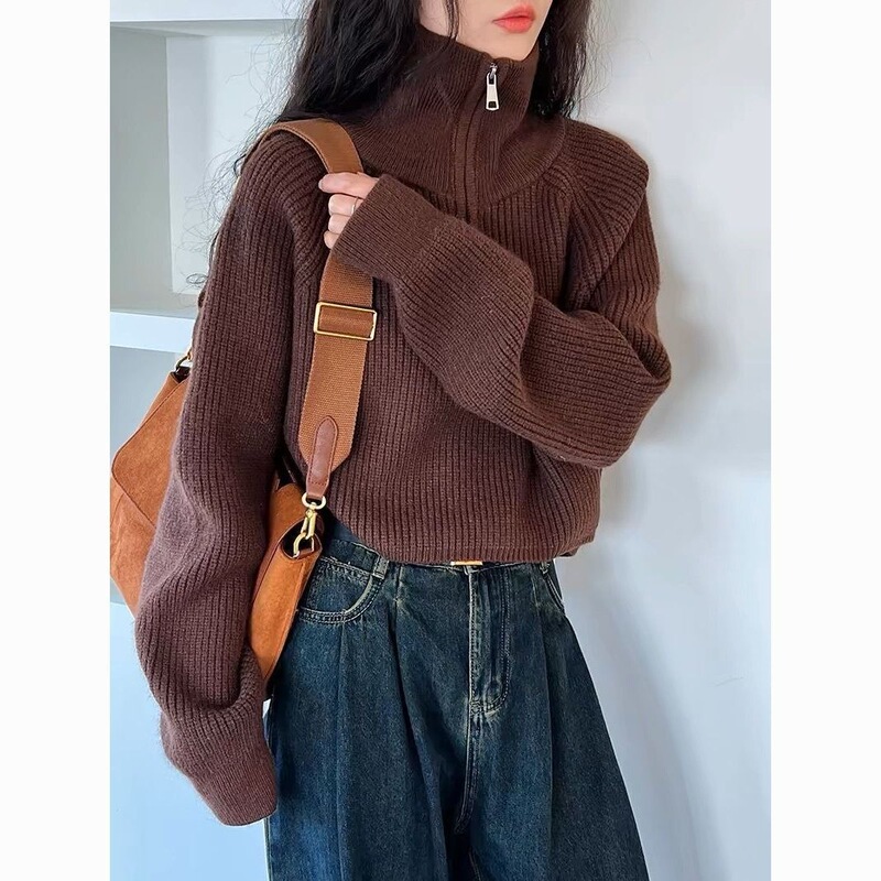 Trendy high-neck sweater for women, soft autumn and winter outerwear, loose and cozy knitwear for petite individuals, casual style, half-zip short top Trendy high-neck sweater for women, soft autumn and winter outerwear, loose and cozy knitwear for petite individuals, casual style, half-zip short top