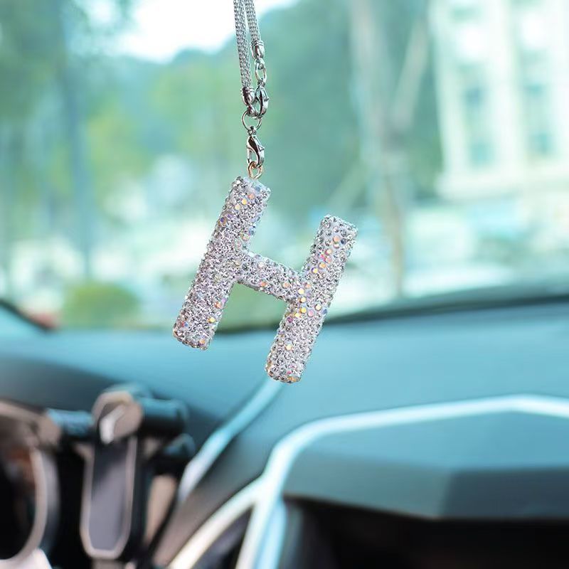 レターカーペンダント セラミック粘土 車のインテリアペンダント レディース ラインストーン 車のバックミラーペンダント ペンダント