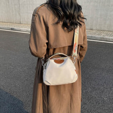 Ů��2025�����¿�������������б����羳�L�����eС��Ůʿ�μ��