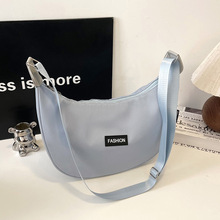 ����Ů��2026�ļ��¿�r�аٴ�����С���μ�б������e���������