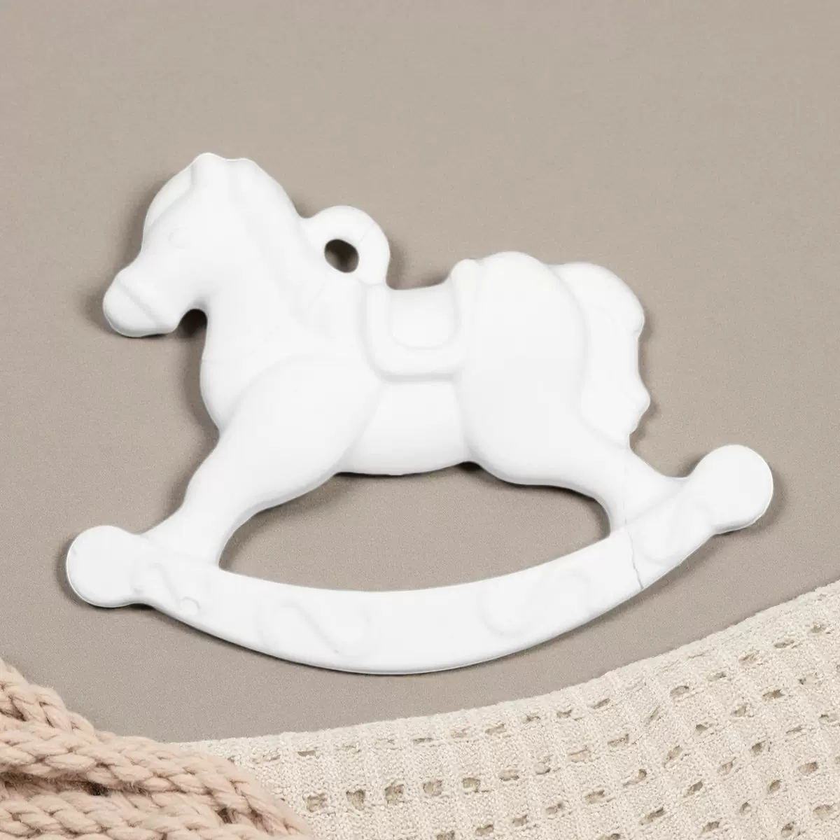 小马香薰石膏汽车挂件扩香车载持久香薰挂饰石膏香薰工艺品批发