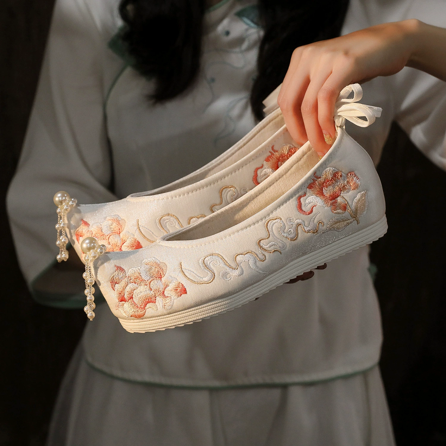 [Mu Xi] Весенняя новая обувь ханьфу, Женский антикварный костюм с вышивкой, женские одиночные туфли, увеличивающие внутреннюю высоту