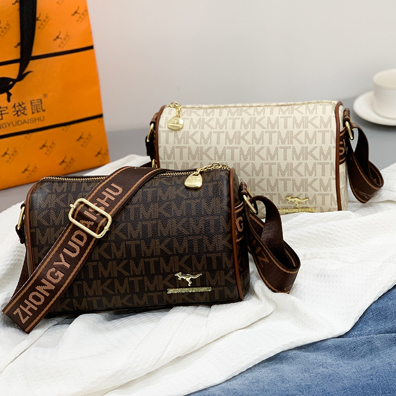 2024 nuevo bolso para mujeres, bolso coreano de banda ancha, bolso de almohada, bolso de mochila, bolso pequeño