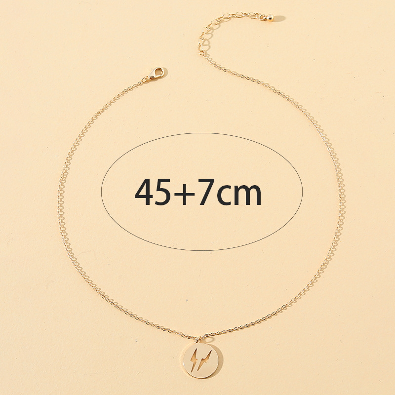 Creative Personality Disc Collarbone Chain Luxury Pendant Necklace display picture 4