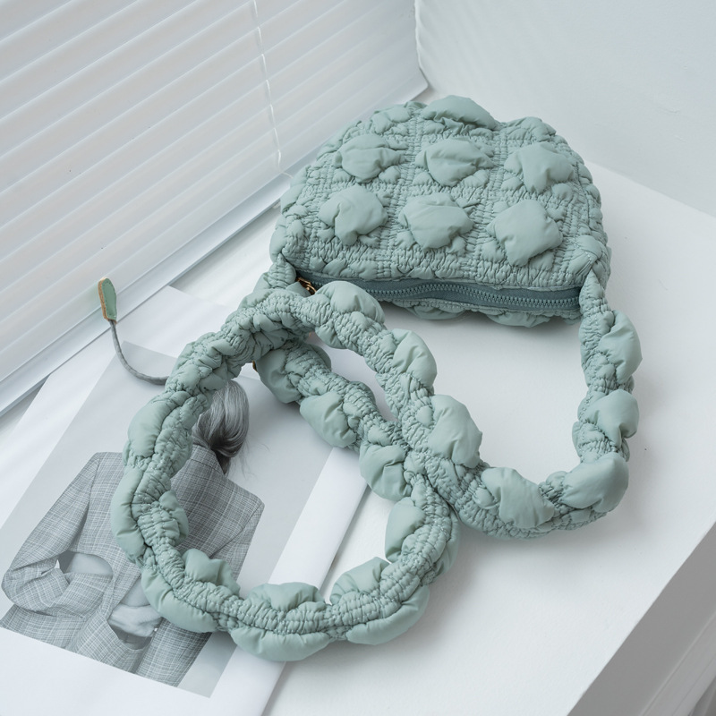 Bolsas Nueva Nube plisada bolsa de burbuja de nicho casual estilo Coreano abajo Chaqueta de algodón bolsa de hombro crossbody bolsa dumpling