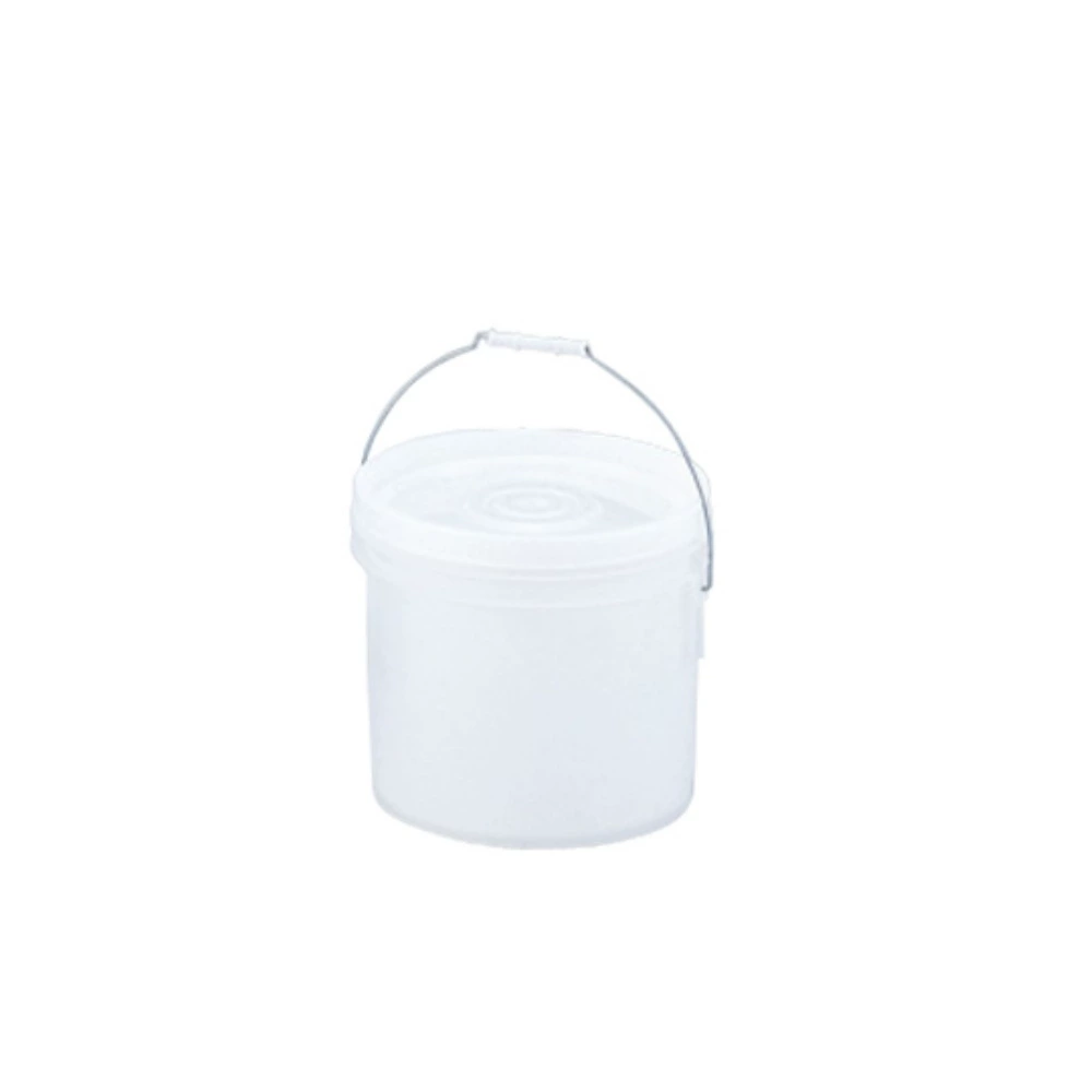 Белый герметичный бочонок HD-13 (из HDPE) имеет выпуклые края вокруг внешней части крышки бочонка.