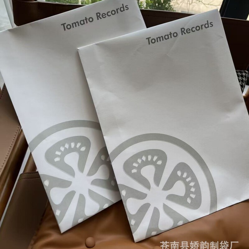 White Eco-Friendly Kraft Paper In-Stock Tear-Open Courier Bags Short-Sleeve Shirt Sweatshirt Jeans Packing Bags White Eco-Friendly Kraft Paper In-Stock Tear-Open Courier Bags Short-Sleeve Shirt Sweatshirt Jeans Packing Bags