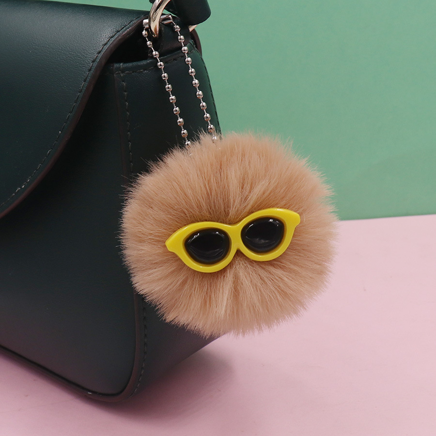 Internet celebridad pequeño llavero de cerdas lindo dibujos animados felpa muñeca bolsa colgante piel bola muñeca llavero anillo Accesorios