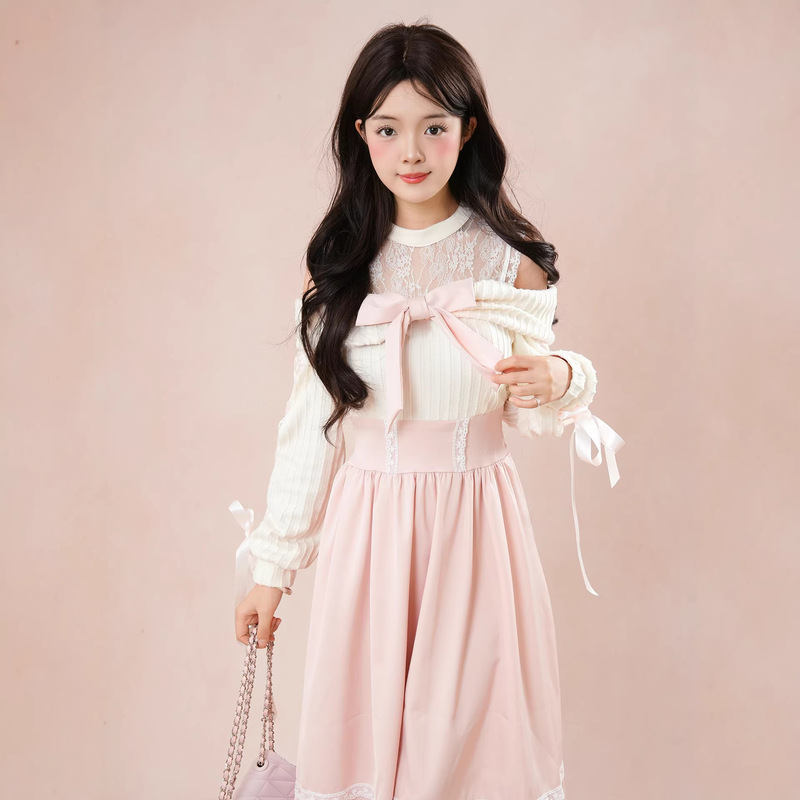 Gentle Style Off-The-Shoulder Dress for Women in Autumn, Light Pink Sweet Bow Tie Lace Waist-Cinching Cute Long Dress Trendy Gentle Style Off-The-Shoulder Dress for Women in Autumn, Light Pink Sweet Bow Tie Lace Waist-Cinching Cute Long Dress Trendy