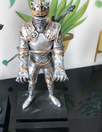 Star Wars Black Warrior Ares Helmet Adornos Modelo Soporte para teléfono móvil Venom Spider Soporte para teléfono móvil Shuren Soporte para teléfono móvil