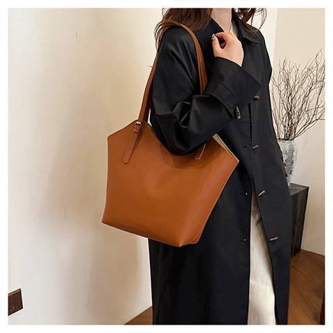 638g Weight Polyester Lining Material Magnetic Buckle Closure Type Double Shoulder Straps Strap Type Tote Bag Bags Type Casual, Daily, Shopping Occasion Pu Leather Material Solid Color Pattern All Seasons Season Women's Gender Classic Style Style Dumpling Shape Shape Women's Pu Leather Solid Color Classic Style Dumpling Shape Magnetic Buckle Tote Bag 无