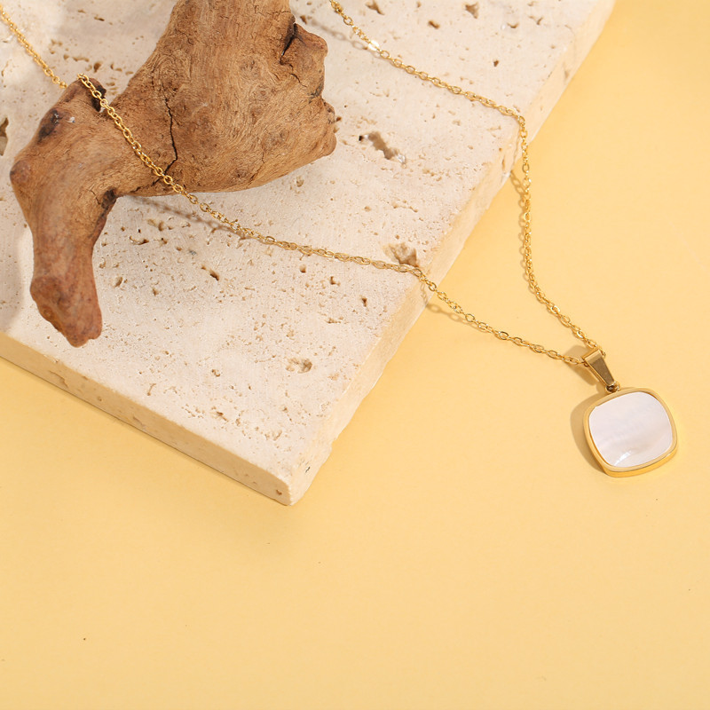 Simple Geometric Adjustable Golden White Stainless Steel Necklace_colorza_5