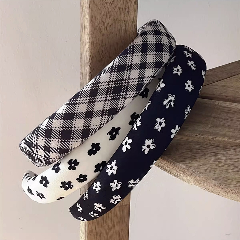 Bandeau à larges bords assorti de couleur noire et blanche rétro française pour femme, tempérament de début d'automne accru, haut de tête de mort, plaid floral, pressage des cheveux_voghion.com