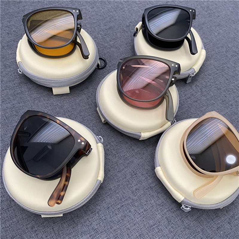 Folding sunglasses for women, fashionable and trendy driving glasses, UV protection, portable and lightweight, with storage case, wholesale sunglasses