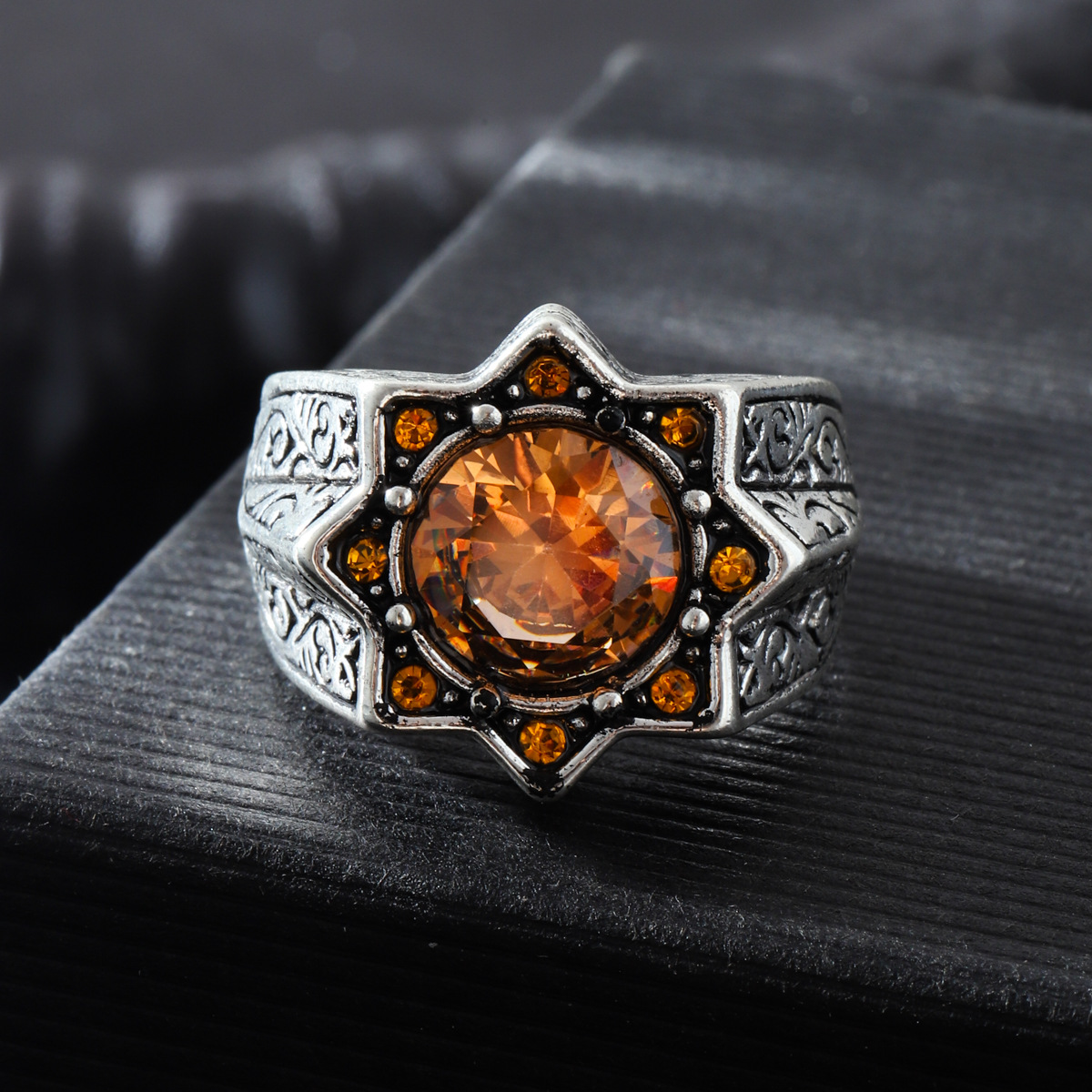 Retro European style yellow crystal men's sun ring antique do old craft finger accessories manufacturers wholesale