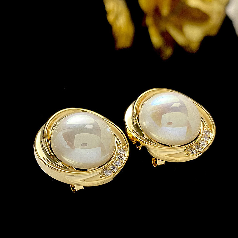 1 Pair Simple Style Round Inlay Copper Artificial Pearls Zircon Ear Studs display picture 3