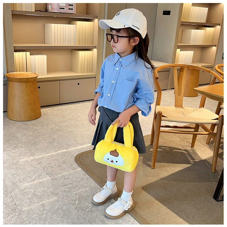 Fashionable plush bag, women's cartoon makeup bag, personalized new trendy children's bag, cute hand-held small bag for female students undefined