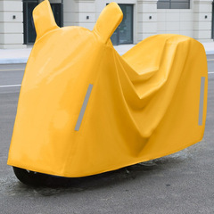 電気自動車の防雨カバーを厚くして、レインコートの車カバーを強化します。
