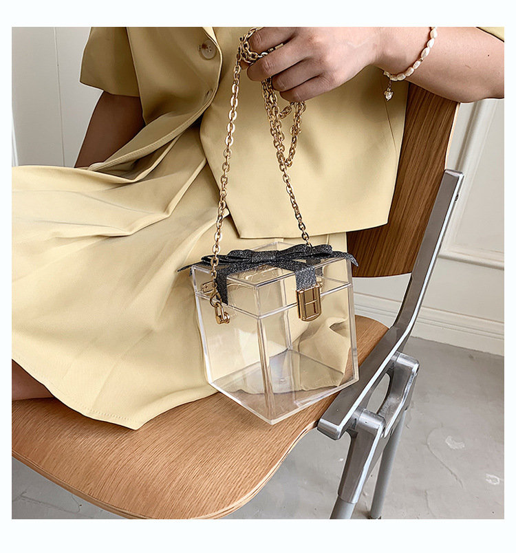 Fashion Transparent Acrylic Diagonal Jelly Bag display picture 4