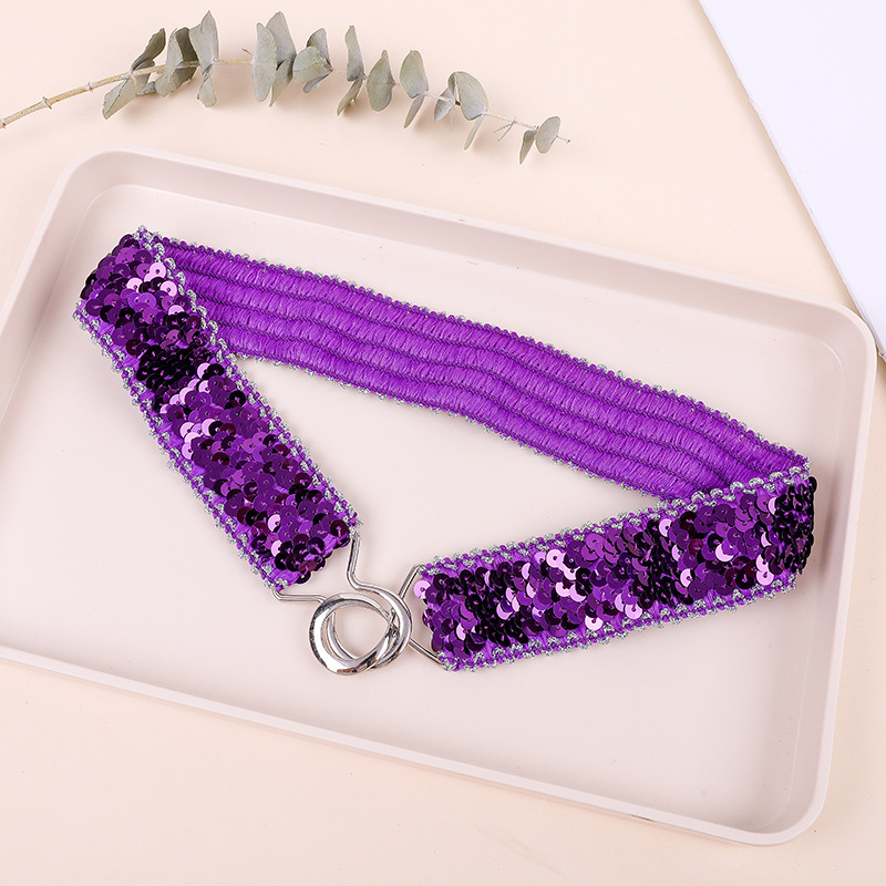 スパンコールのベルトが華やかでおしゃれな大人の子供の女性のベルトの卸売りはベルトを締めて弾力のベルトの現物を掛けます。