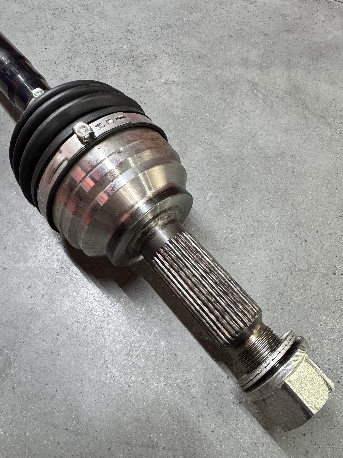 Direct shipment from warehouse: Tesla Model S/X rear wheel half-axle assembly L/R 1007719-00-C, supports mixed shipment