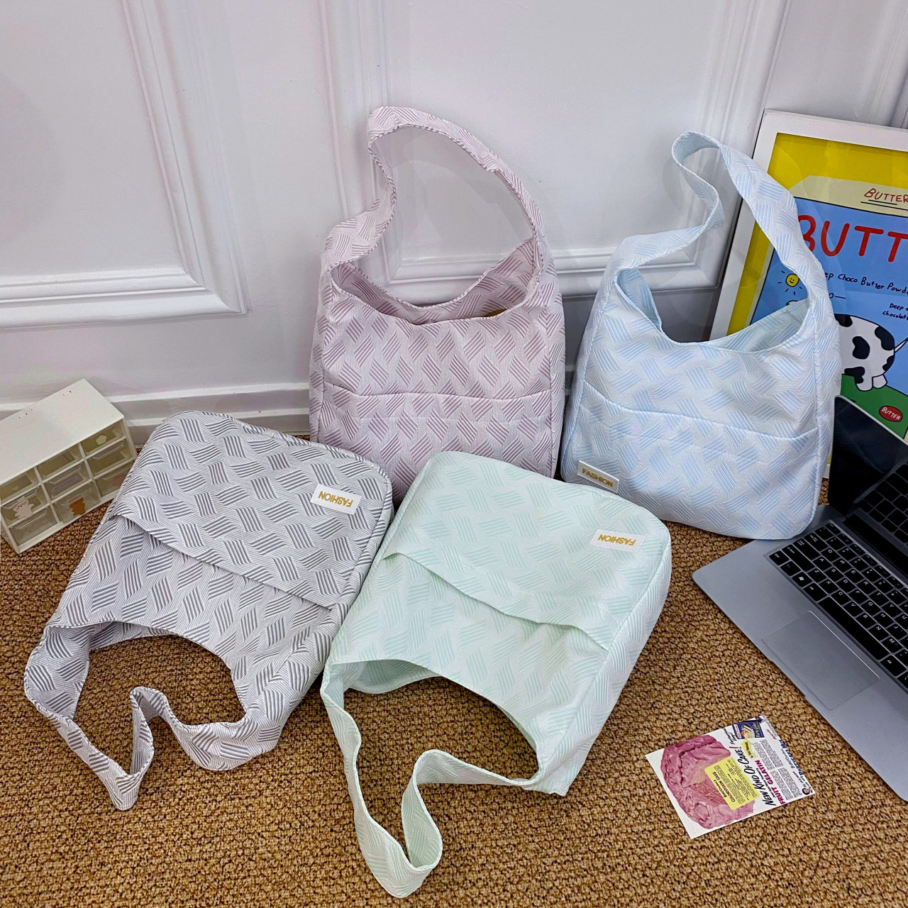 Minimalist Versatile Women's Large Capacity Summer Commuting School Handheld Nylon Single Shoulder Bag_voghion.com