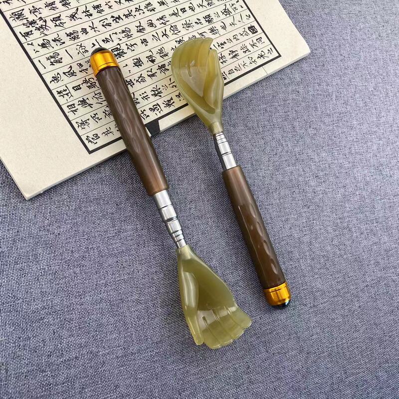 本格的な牛の角の頭はむずむずしています。伸縮可能な金属管は磁石を持っています。|undefined